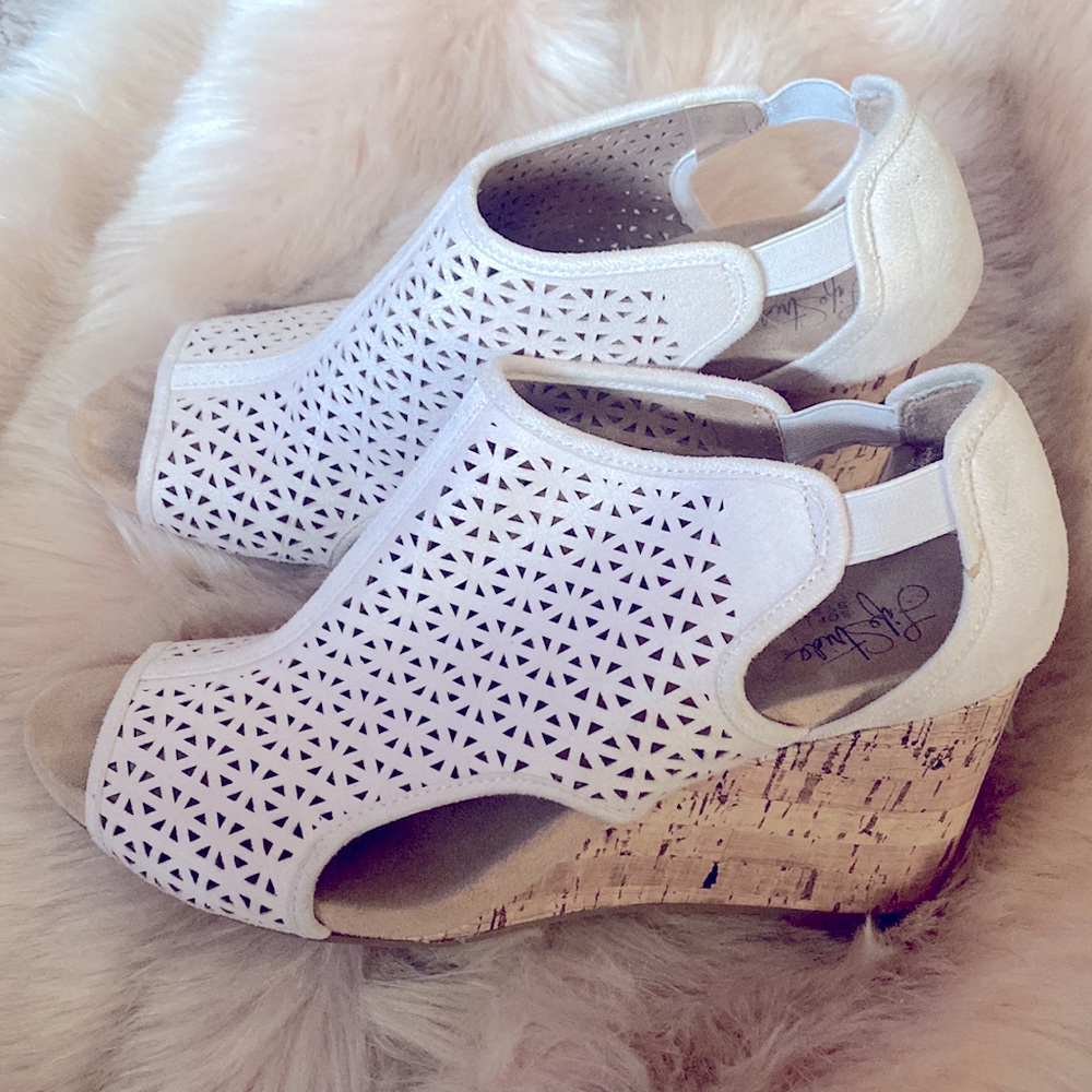 Life stride wedged heels
